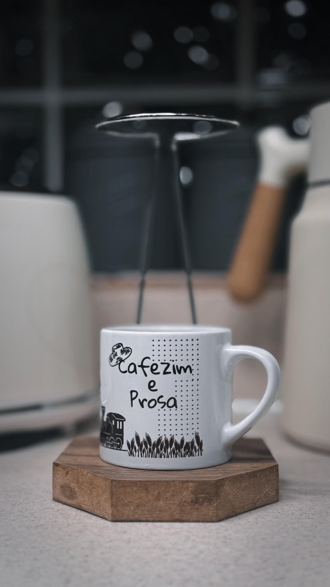 White espresso mug with 'Uai sô' Minas Gerais phrase in black